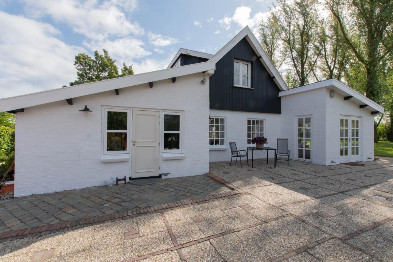 Prachtig Gelegen Vrijstaand Landhuis Hansweert Экстерьер фото