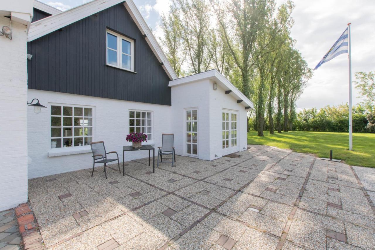 Prachtig Gelegen Vrijstaand Landhuis Hansweert Экстерьер фото