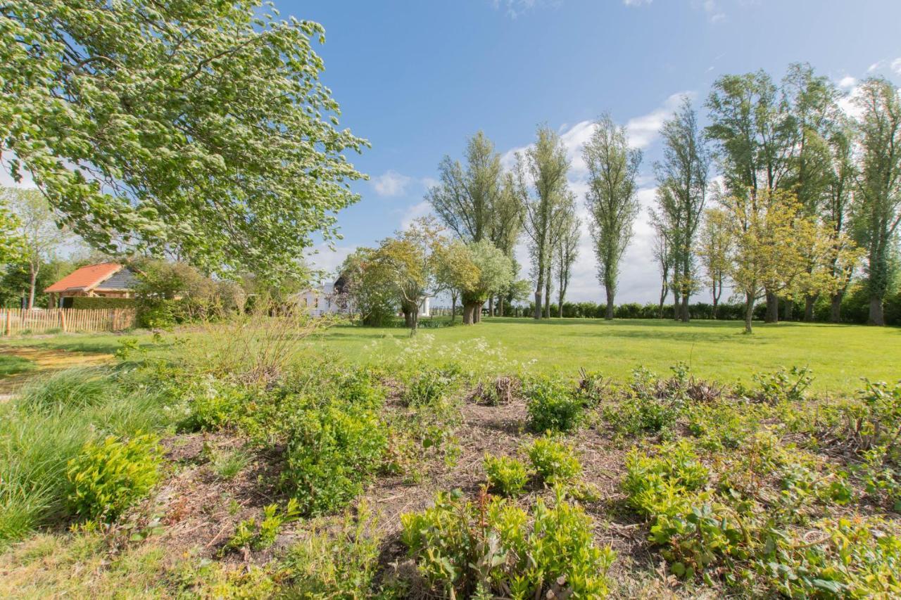 Prachtig Gelegen Vrijstaand Landhuis Hansweert Экстерьер фото